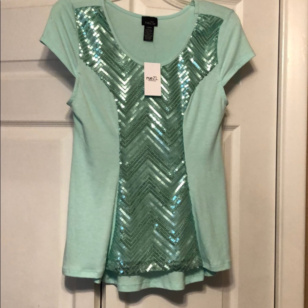 NWT Rue 21 Mint Green Fitted Sequin Top. Very dressy.  Absolutely beautiful.
